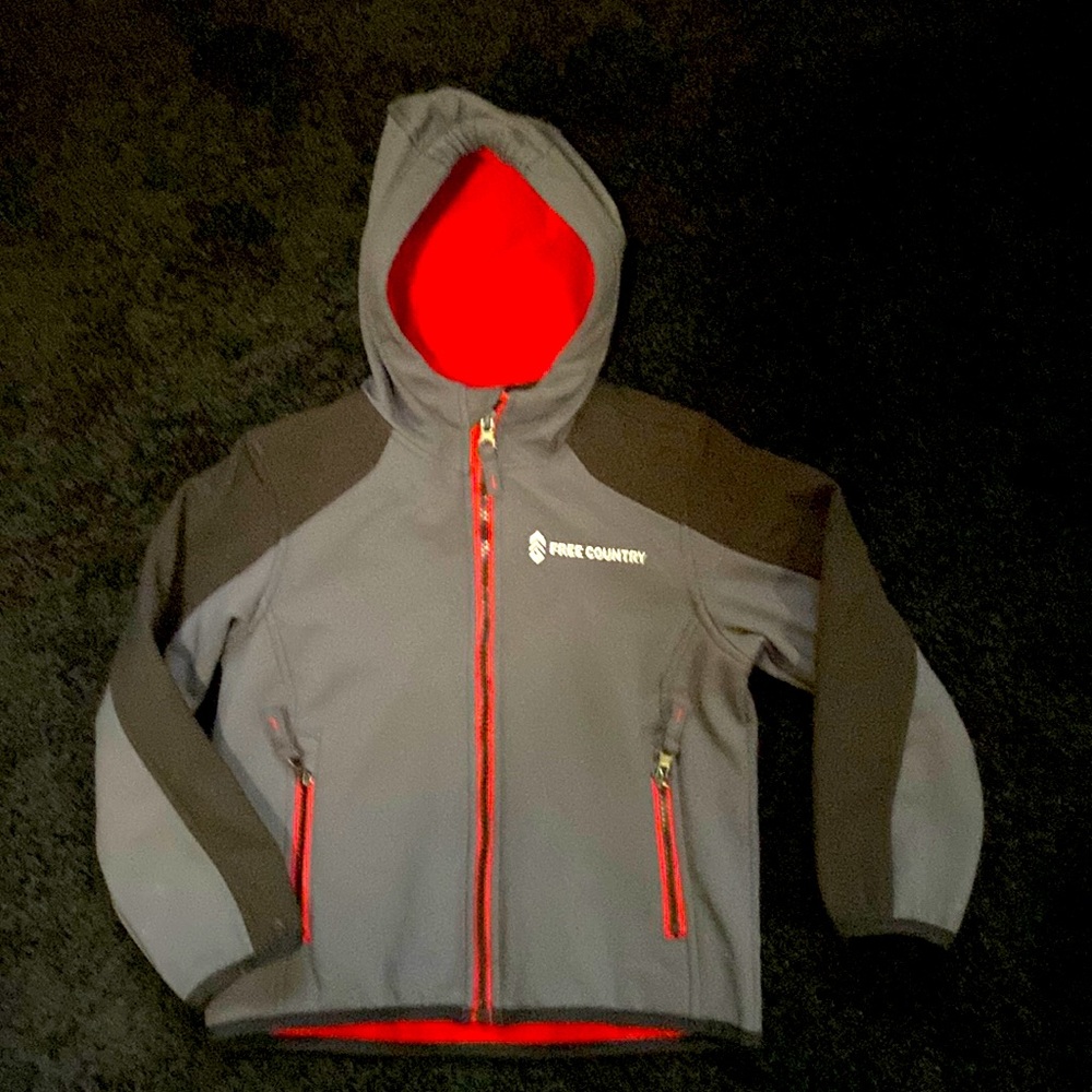 Boys size 4 Free Country Jacket. Worn once or twice. Excellent condition.